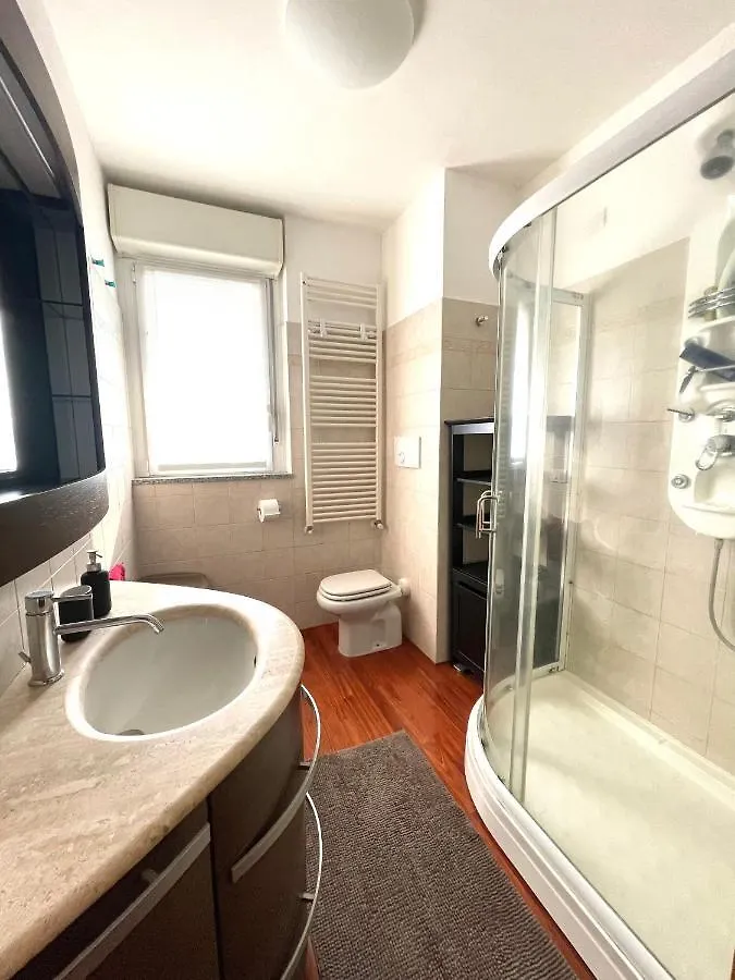 Elegant Apartment In Milan With Panoramic Terrace Olaszország