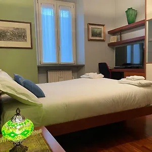 Cozy Flat Mins Walk To Navigli And Metro Porta Genova Appartamento